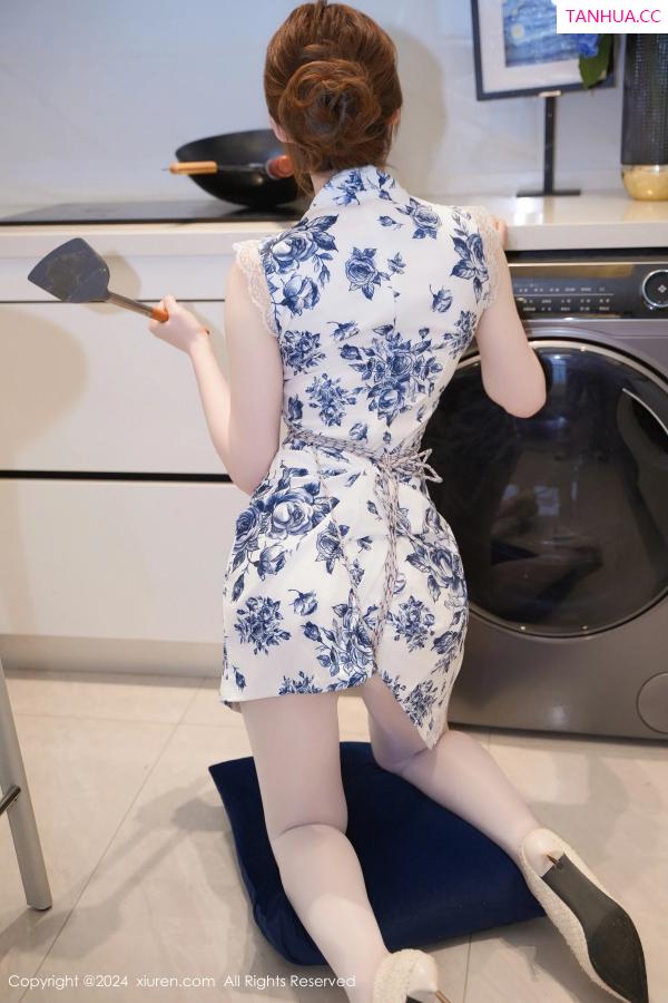   [XiuRen]高清写真图 2024.03.19 No.8255 梦灵儿Mini 丝袜美腿第31张图片